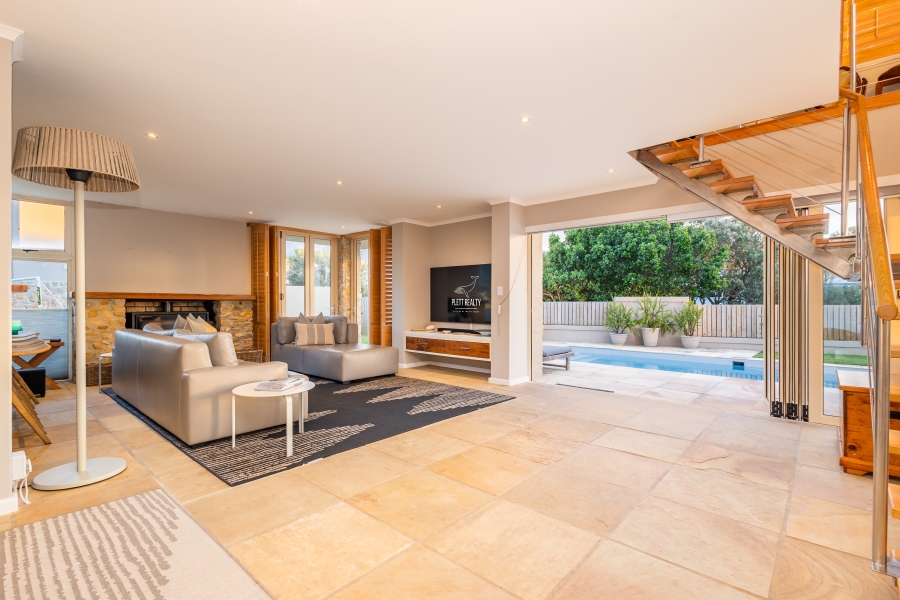 5 Bedroom Property for Sale in Whale Rock Beach Western Cape